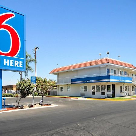 Motel 6-Fresno, Ca - Blackstone South מראה חיצוני תמונה